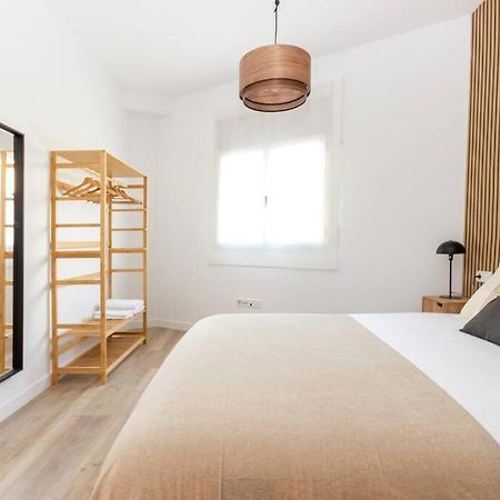 Appartamento Duplex With Terrace Near Bcn Terrassa Esterno foto