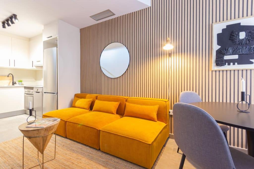 Appartamento Duplex With Terrace Near Bcn Terrassa Esterno foto