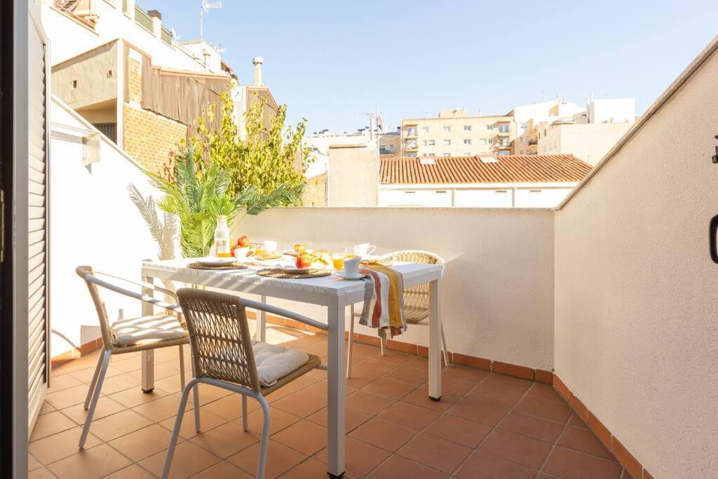 Appartamento Duplex With Terrace Near Bcn Terrassa Esterno foto