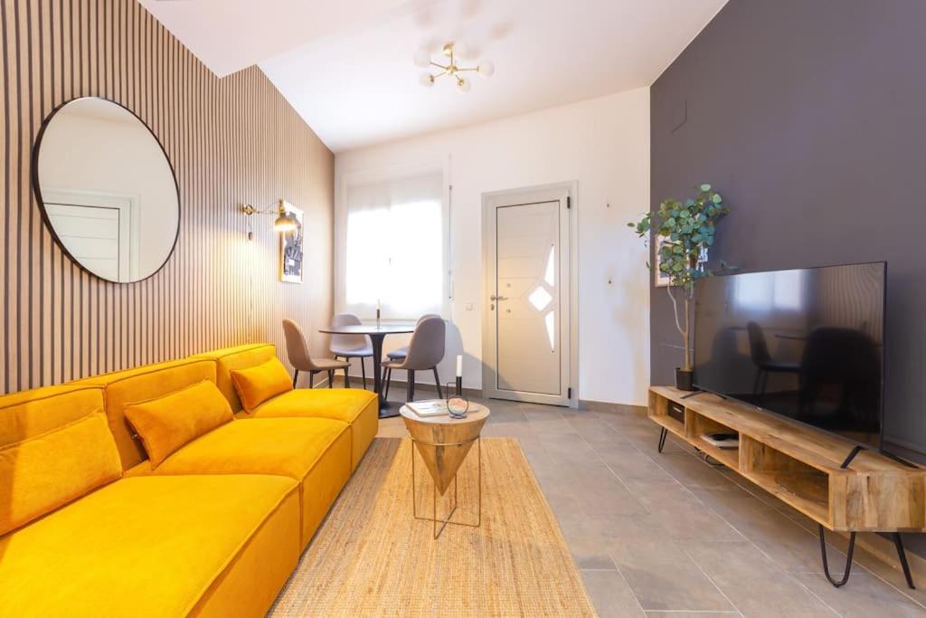 Appartamento Duplex With Terrace Near Bcn Terrassa Esterno foto