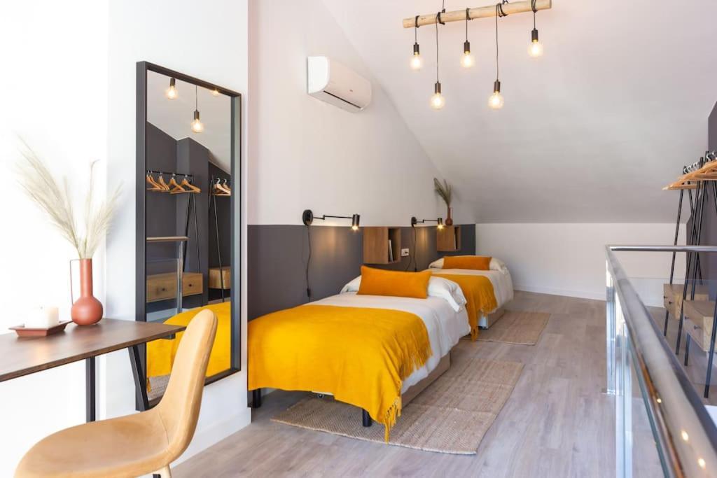 Appartamento Duplex With Terrace Near Bcn Terrassa Esterno foto