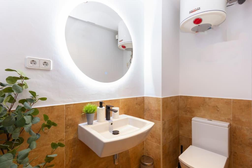 Appartamento Duplex With Terrace Near Bcn Terrassa Esterno foto